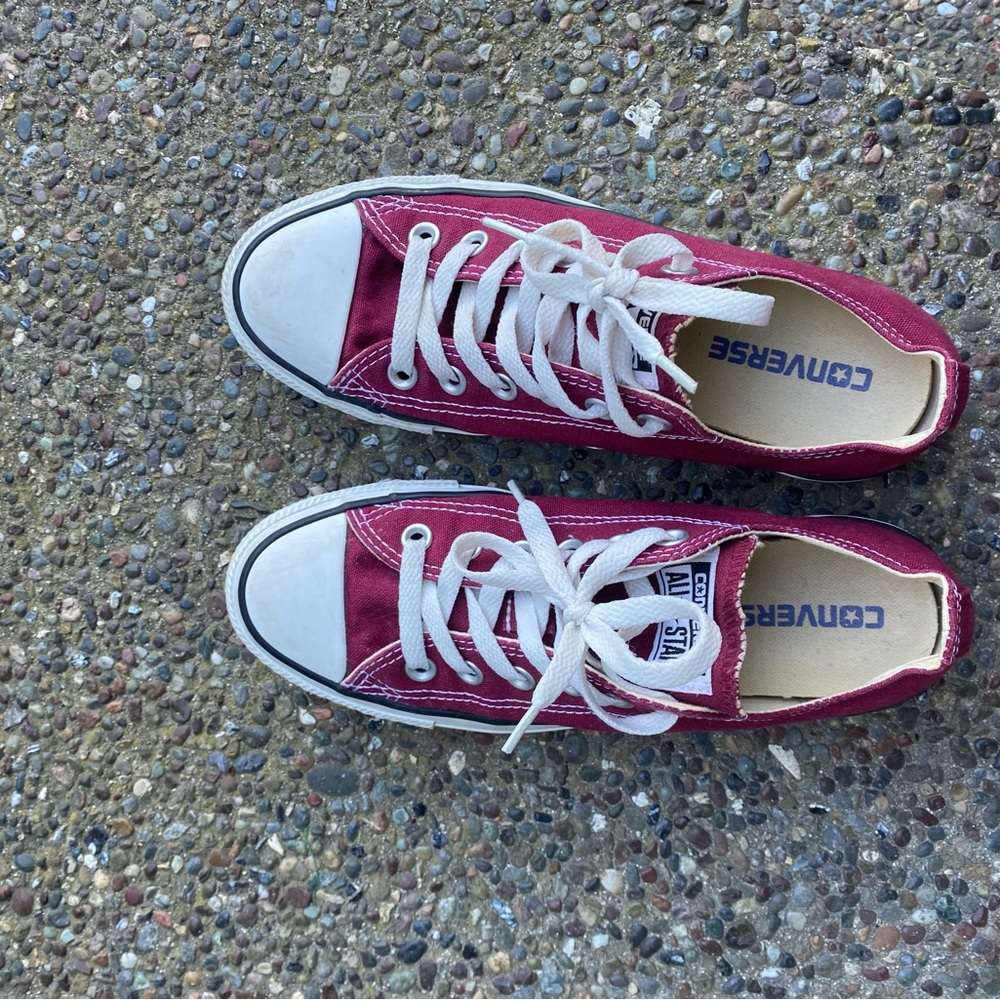 Maroon Converse size W7